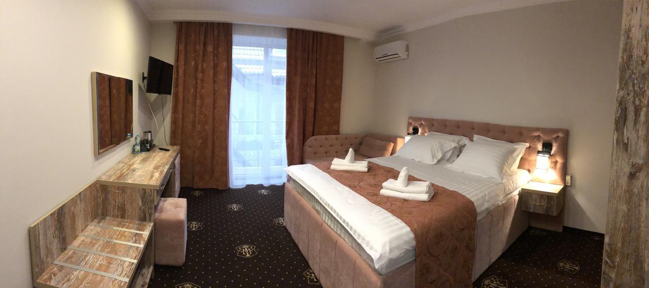Hotel Boutique Tovmed Vinnytsia Exterior photo